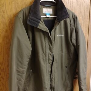 Columbia Olive Green Jacket with Teal Accent